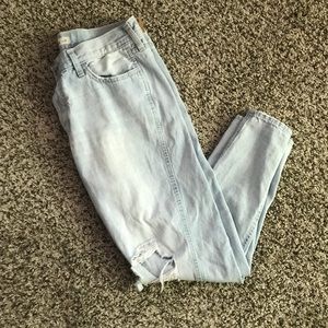 Hollister distressed boyfriend jeans